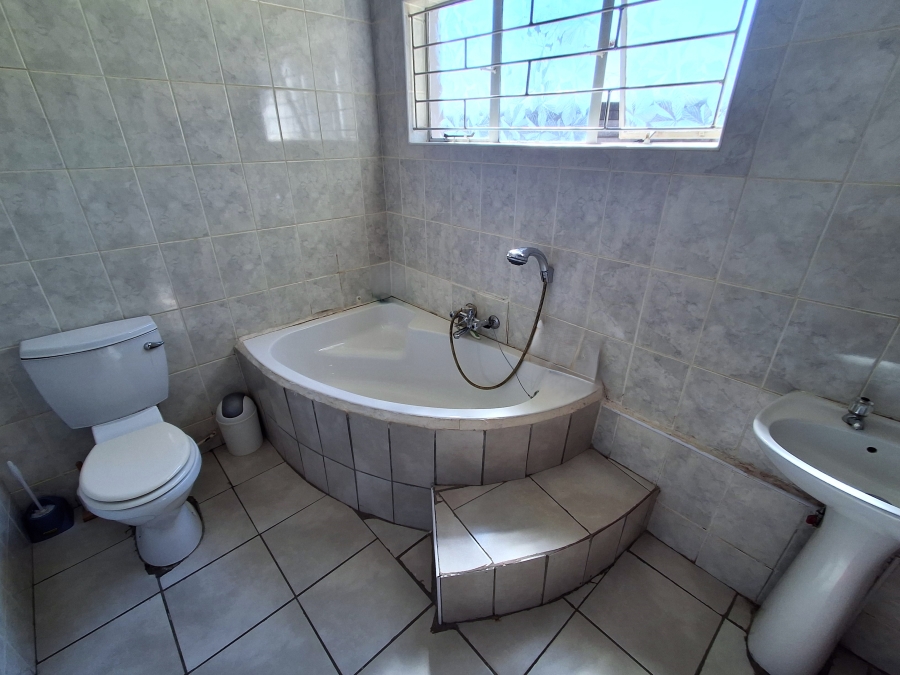 4 Bedroom Property for Sale in Protea Park North West